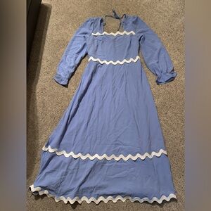 NWT Women’s Scalloped Dress